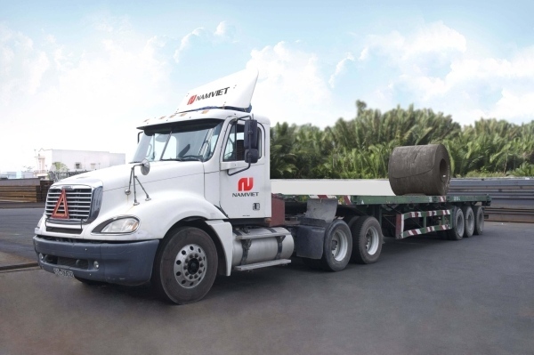 Số lượng đặt mua, vị trí giao hàng cũng ảnh hưởng đến bảng giá thép tấm gân