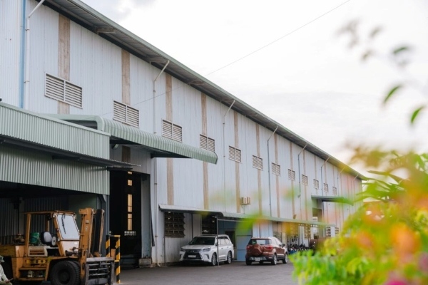 Kho lưu thép của Nam Viet Steel được trang bị an ninh 24/24, giữ cho hàng hóa luôn trong tình trạng tốt nhất