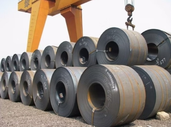 Thép cán nóng có độ dẻo cao, dễ gia công, thích hợp cho các ứng dụng không yêu cầu độ chính xác bề mặt cao