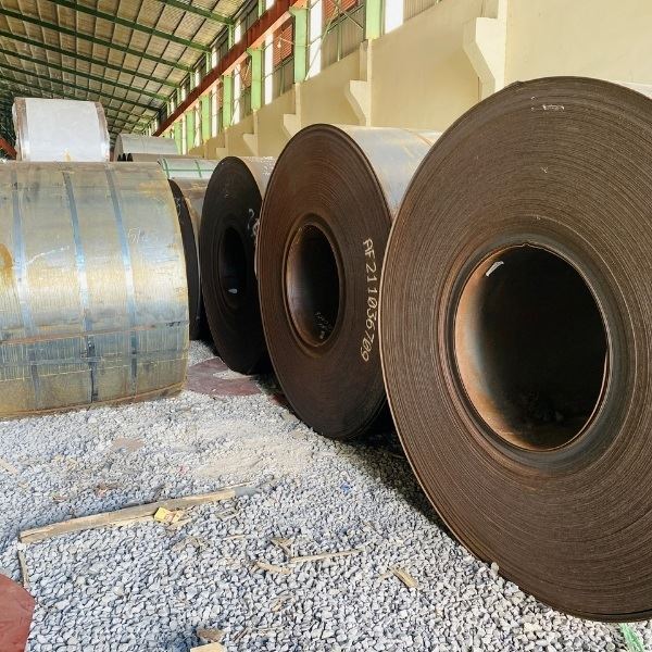 Thép cuộn nóng có khả năng chịu nén và uốn tốt, dễ gia công và hàn