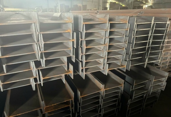 Nam Viet Steel - đơn vị phân phối thép hàng đầu Việt Nam, cung cấp các loại thép hình H, I, U, C, L, V đạt chuẩn quốc tế