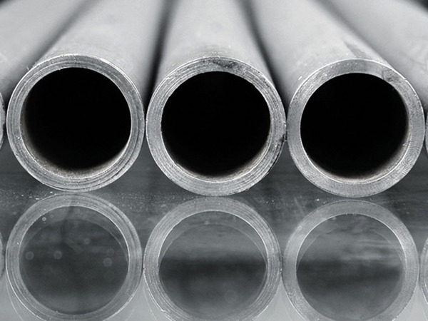 Sản phẩm ống thép đúc liền khối hoàn toàn không có đường hàn nối dọc thân ống