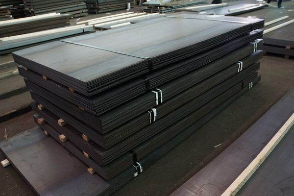 Thép tấm 2mm ứng dụng rộng rãi trong xây dựng, chế tạo máy, cơ khí chính xác