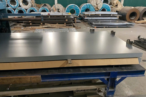 Thép tấm 3mm được ứng dụng trong cơ khí chế tạo máy, công nghiệp ô tô và thiết bị gia dụng